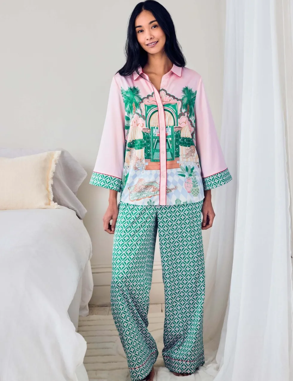 Satin The Clubhouse Print Long Pyjama Set