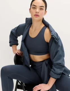 Scoop Neck Seamless Fitted Crop Top
