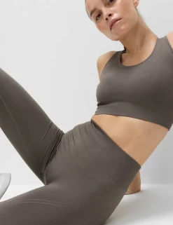 Scoop Neck Seamless Fitted Crop Top