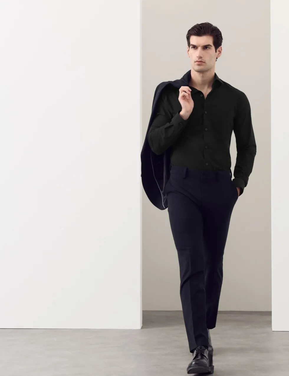 Silm Fit Stretch Performance Shirt