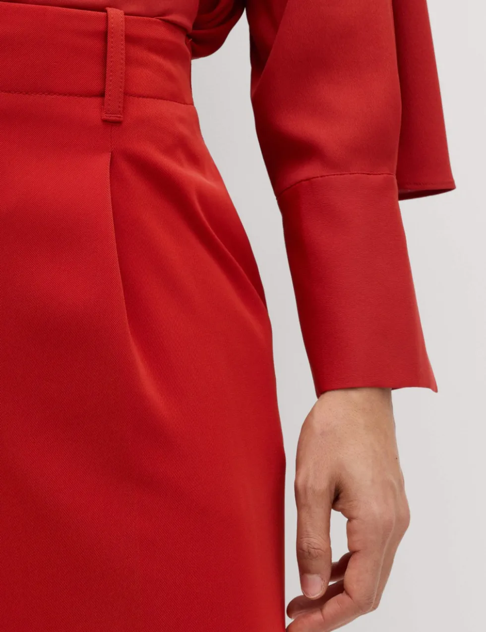 Single Pleat Wide Leg Trousers