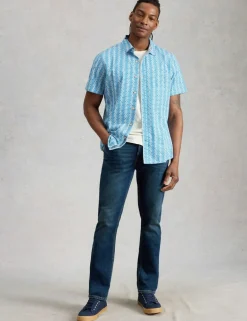 Slim Fit Fish Print Short Sleeve Shirt
