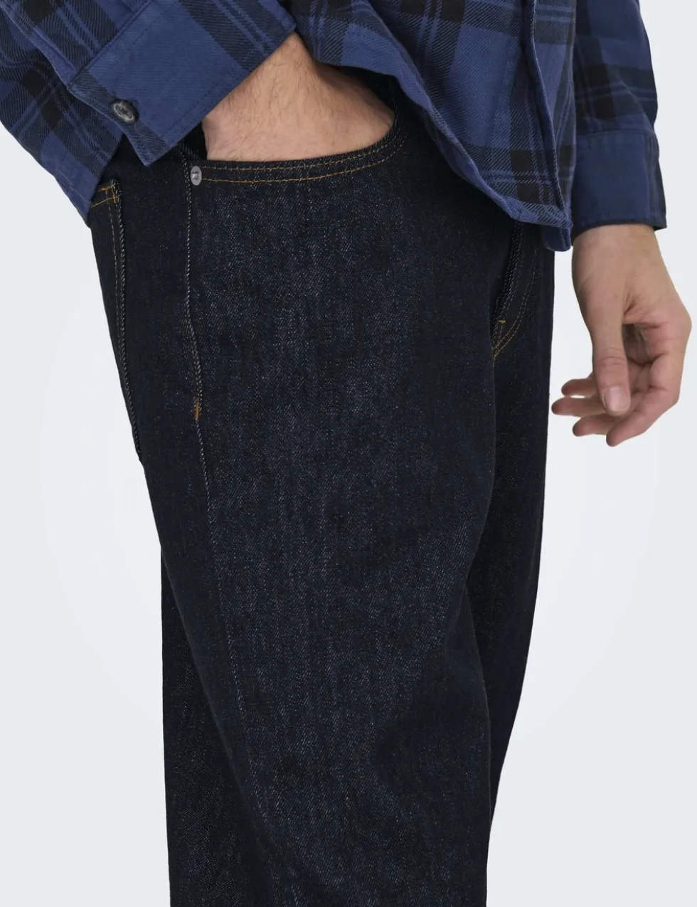 Straight Fit 5 Pocket Rigid Jeans