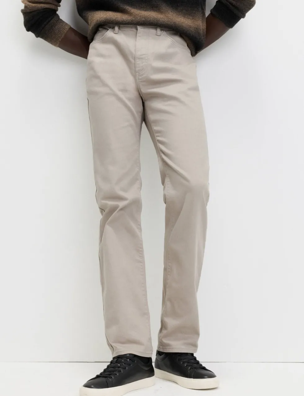 Straight Fit Stretch Jeans