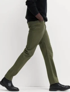 Straight Fit Stretch Jeans