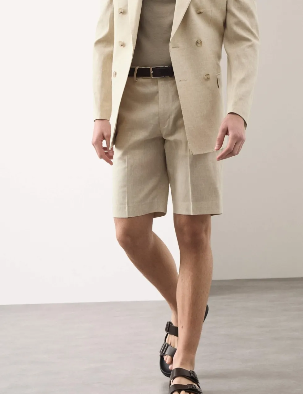 Tailored Fit Italian Performance Linen Blend Suit Shorts