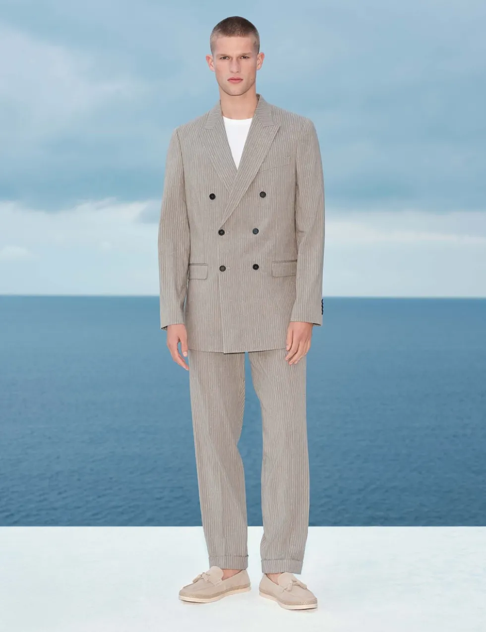 Tailored Fit Italian Performance Linen Blend Pinstripe Suit Jacket