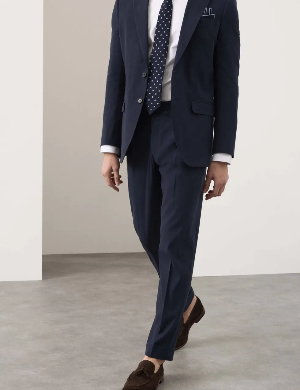 Tailored Fit Italian Performance Linen Blend Suit Trousers