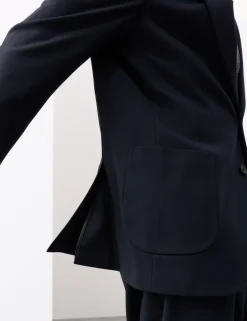 Tailored Fit Performance Jacket