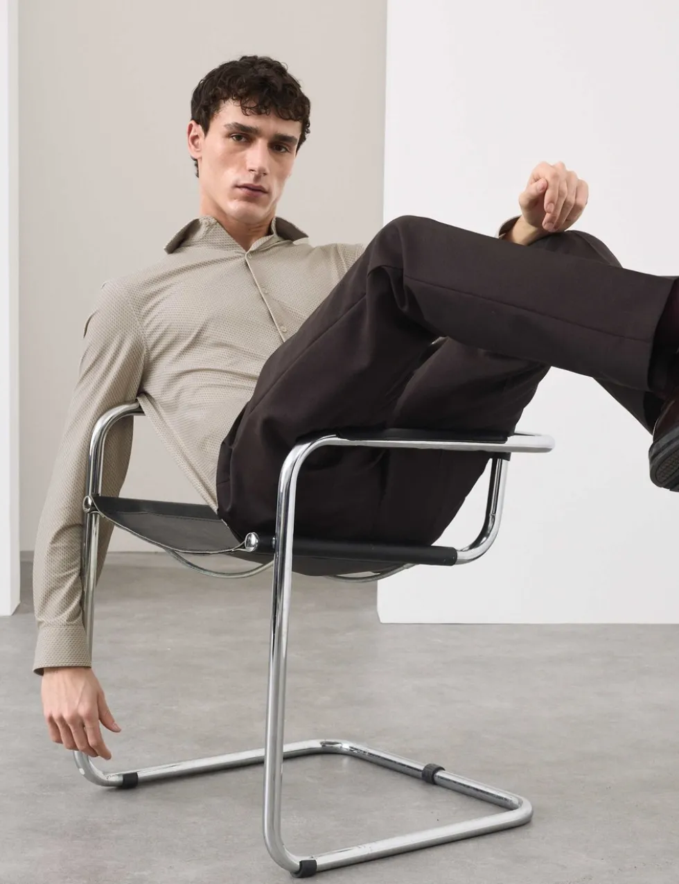Tailored Fit Stretch Performance Shirt