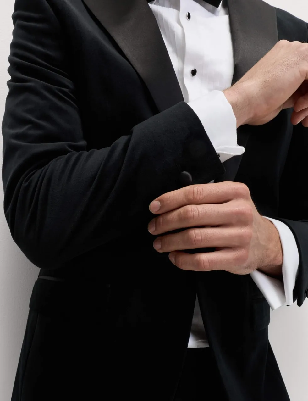 Tailored Fit Velvet Blazer