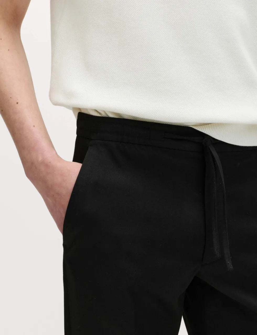 Tapered Fit Elasticated Trousers