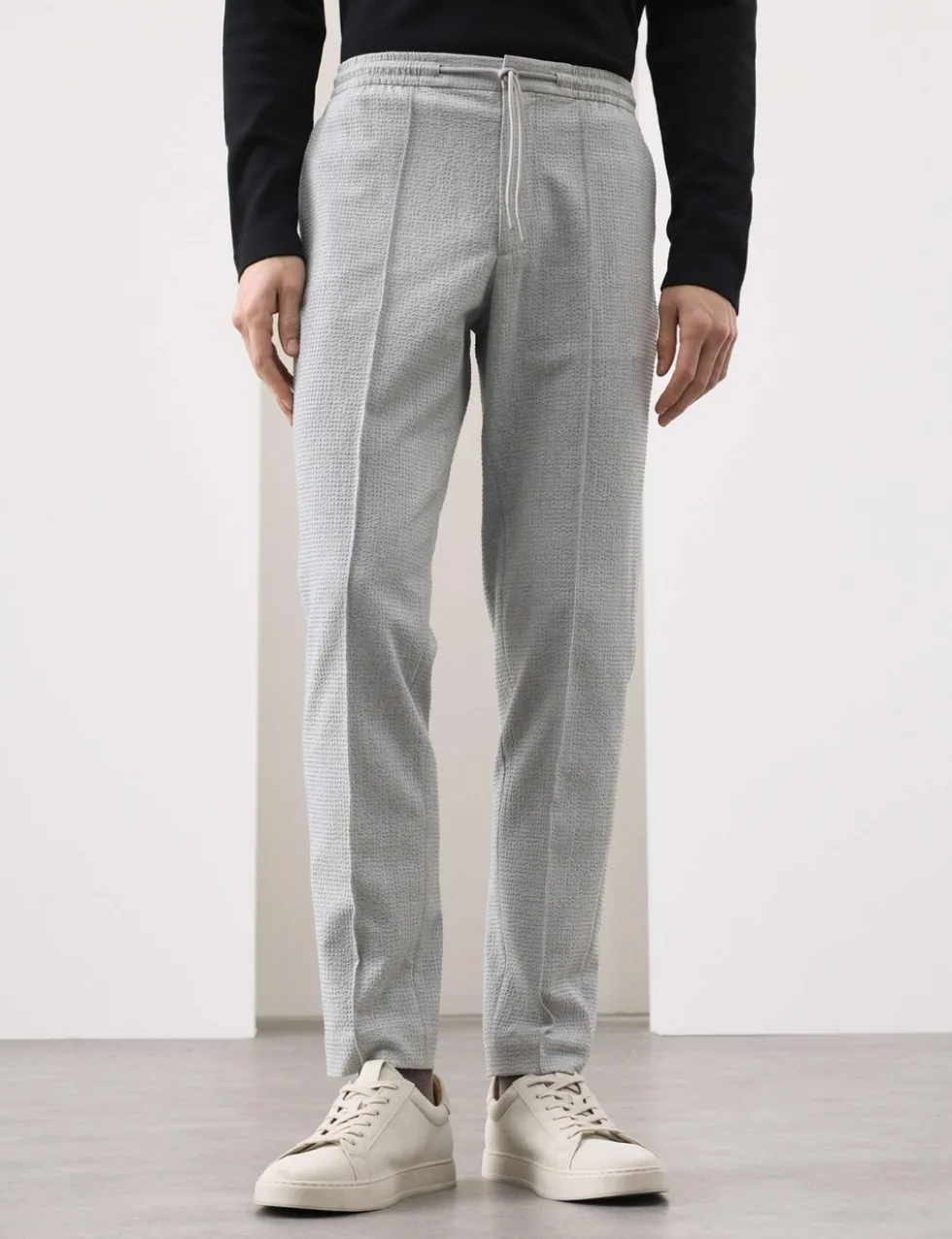 Tapered Fit Seersucker Joggers