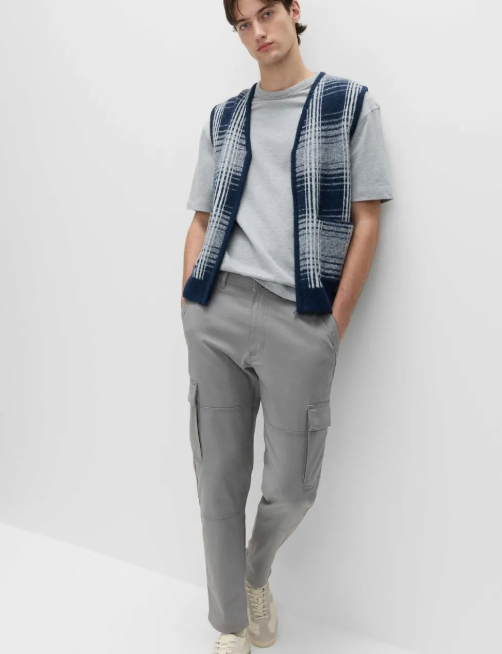 Tapered Fit Stretch Cargo Trousers