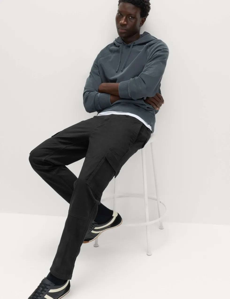 Tapered Fit Stretch Cargo Trousers