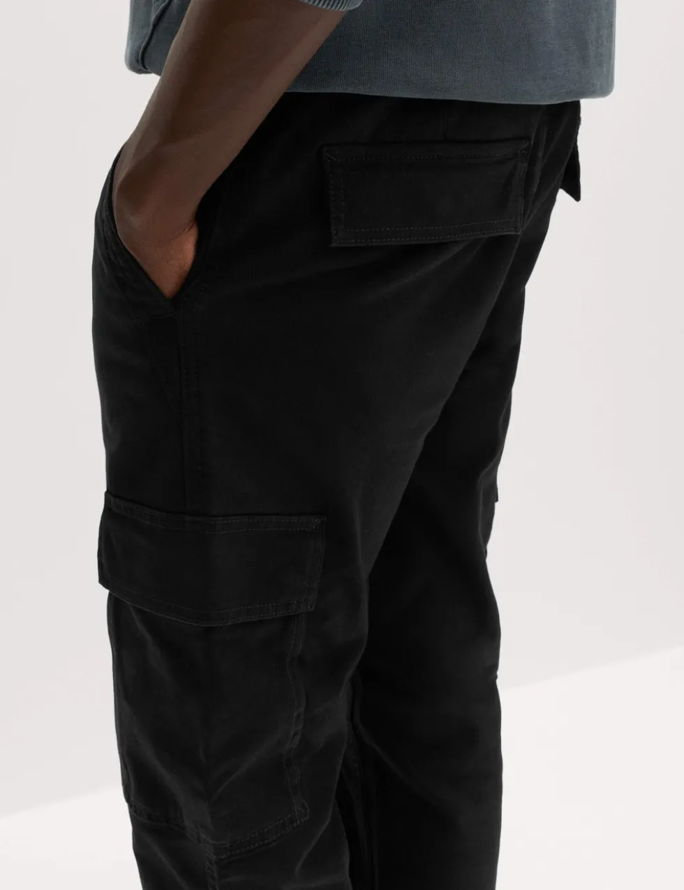 Tapered Fit Stretch Cargo Trousers