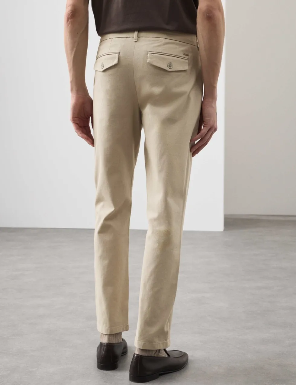 Tapered Fit Textured Dobby Pleat Front Chinos