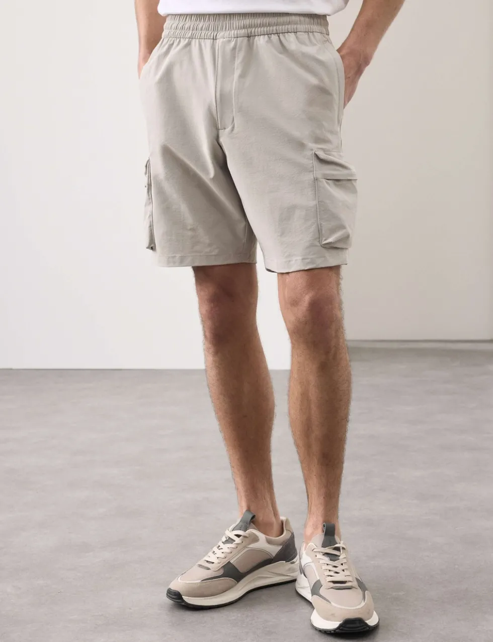 Technical Stretch Cargo Shorts