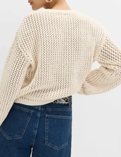 Textured Crew Neck Cropped Jumper