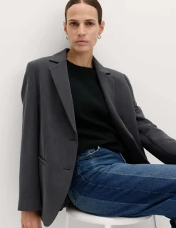 Textured Waisted Slim Fit Knitted Vest