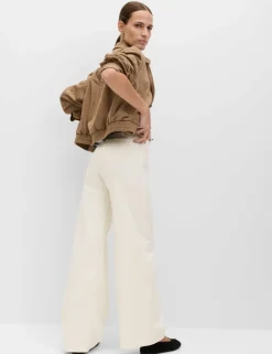 The Wide-Leg Jeans