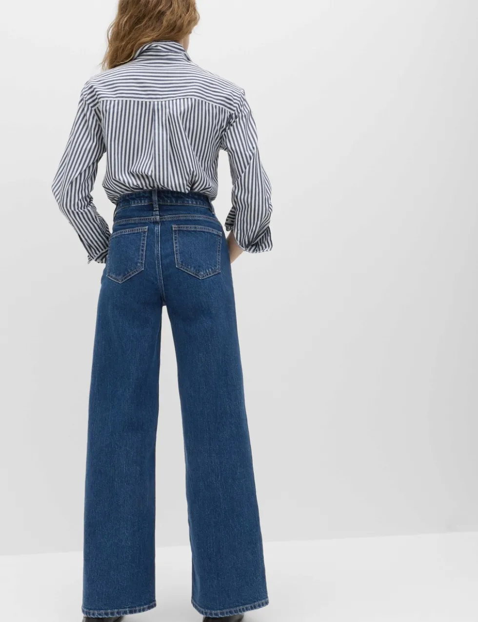 The Wide-Leg Jeans