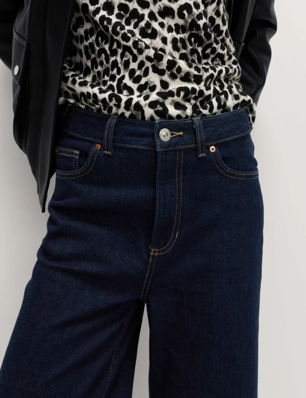 The Wide-Leg Jeans