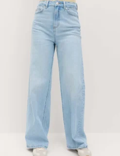 The Wide-Leg Jeans