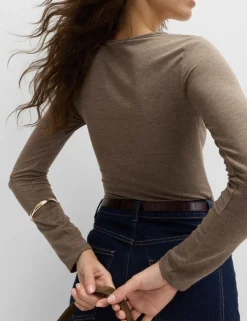 Twist Detail Long Sleeve Top