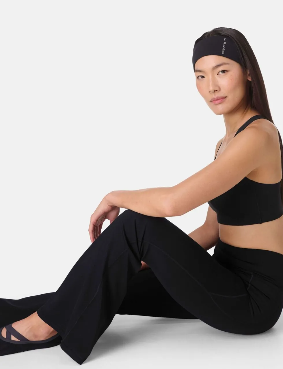 Ultimate 32 Studio Flared Leggings