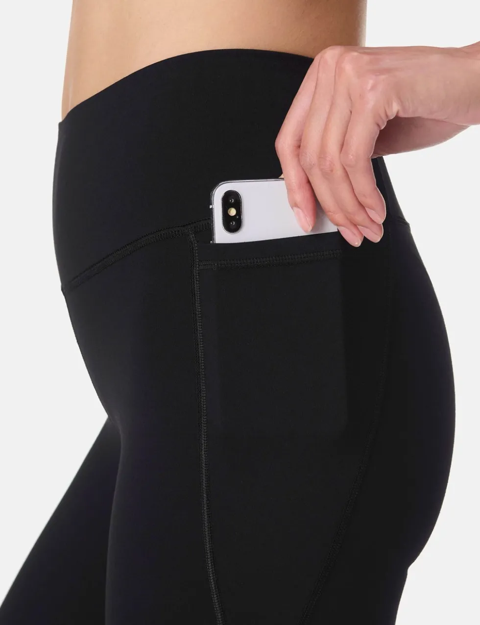 Ultimate 32 Studio Flared Leggings