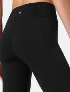 Ultimate 32 Studio Flared Leggings