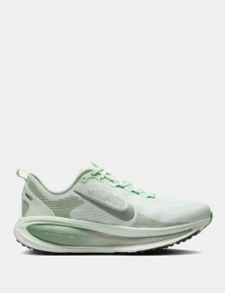 Vomero 18 Trainers