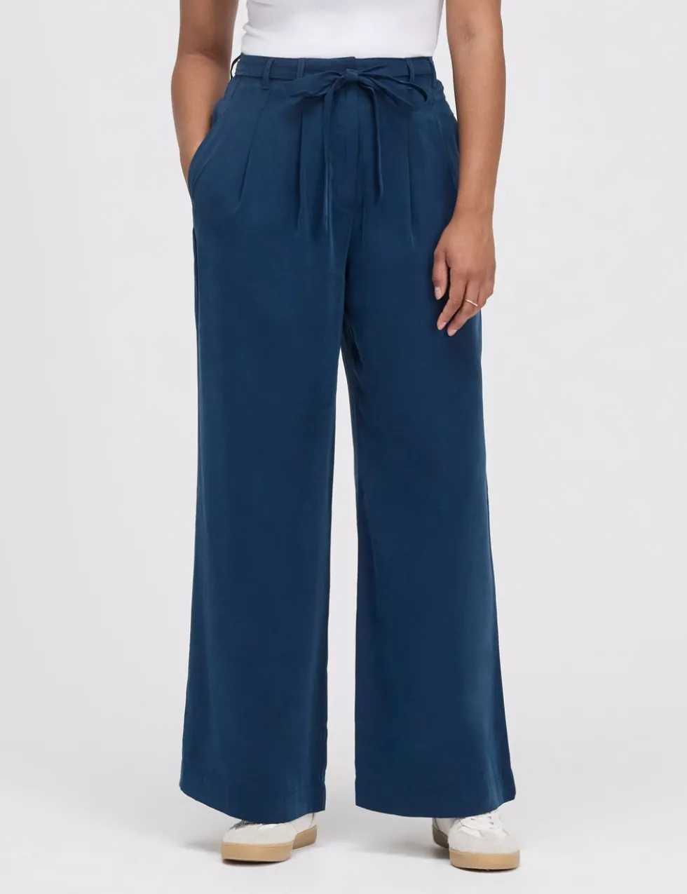 Wide Leg Trousers