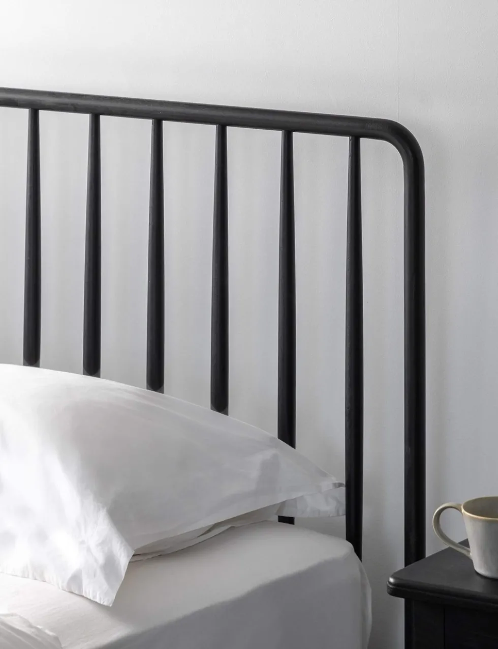 Wycombe 4'6" Spindle Bed