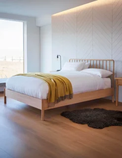 Wycombe 4'6" Spindle Bed