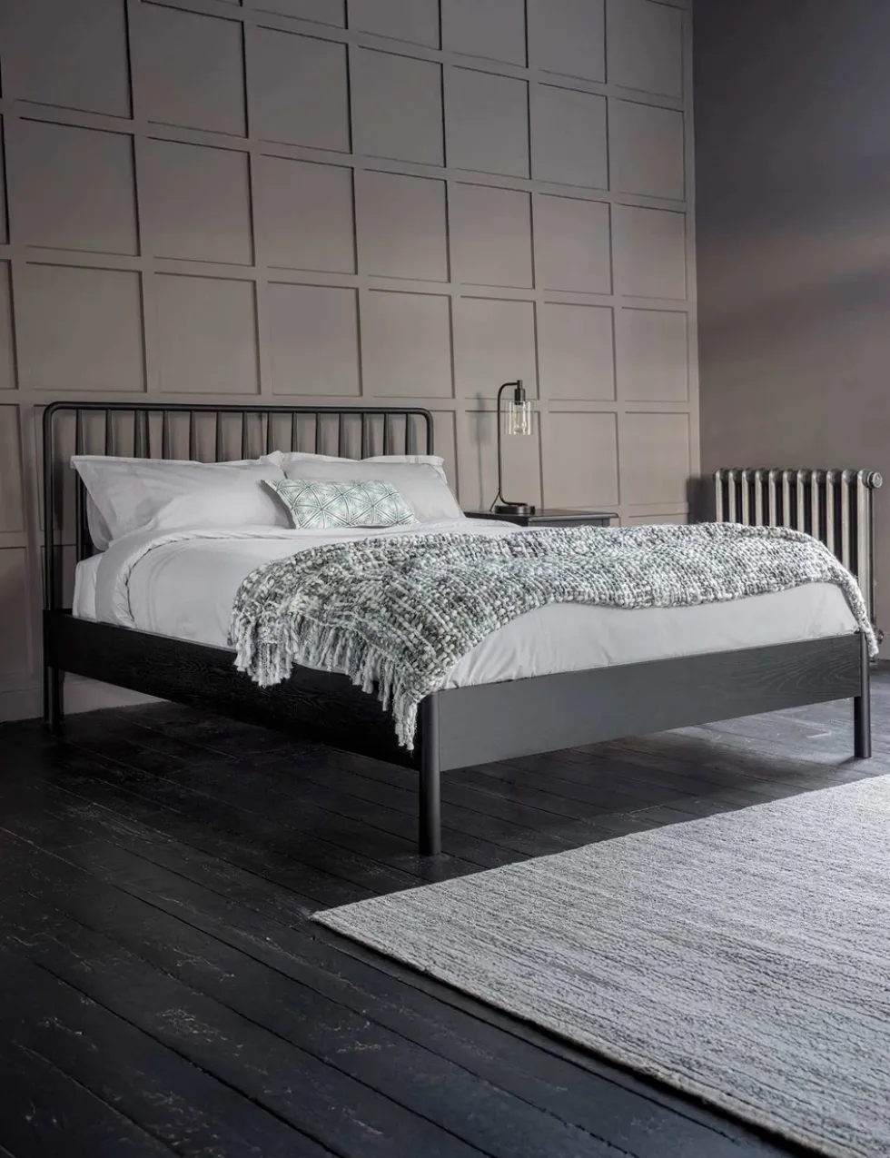 Wycombe Spindle Bed